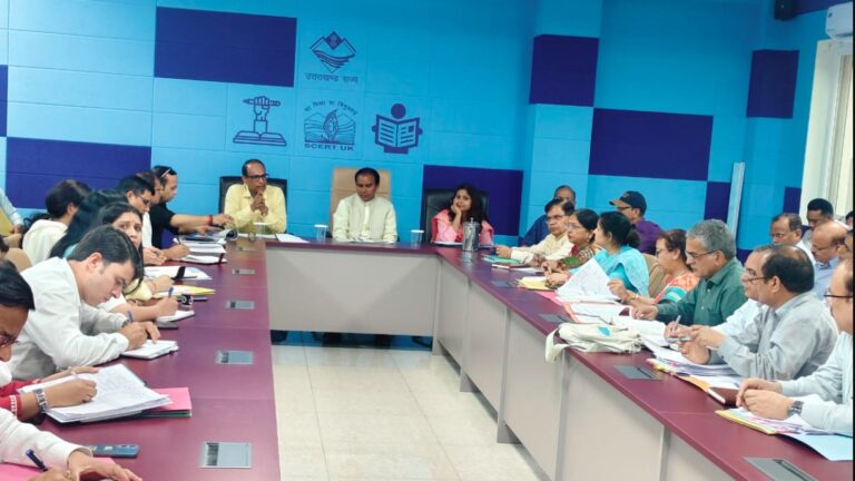 शिक्षा मंत्री ने अधिकारियों को दिए निर्देश, कहा गैरहाजिर शिक्षकों व कर्मचारियों को किया जाए बर्खास्त