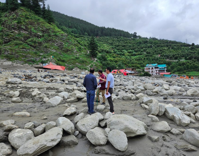 धराली आपदा के कारणों की पड़ताल में जुटे शीर्ष वैज्ञानिक