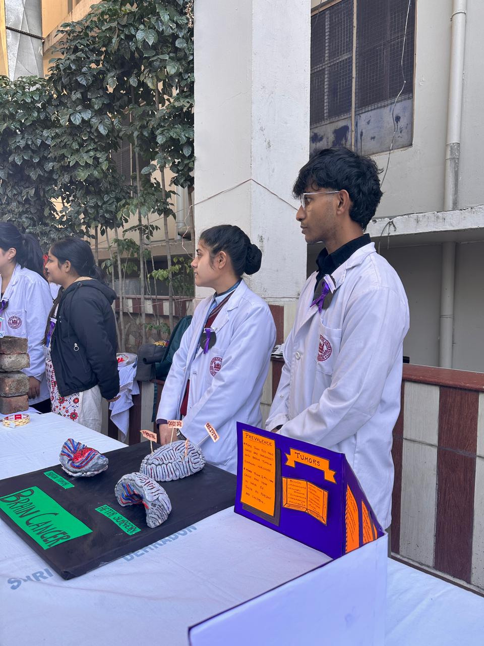 विश्व कैंसर दिवस पर श्री महंत इन्दिरेश अस्पताल ने चलाया जनजागरूकता अभियान